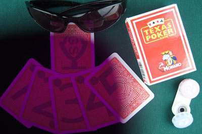 Barare a poker carte segnate UV